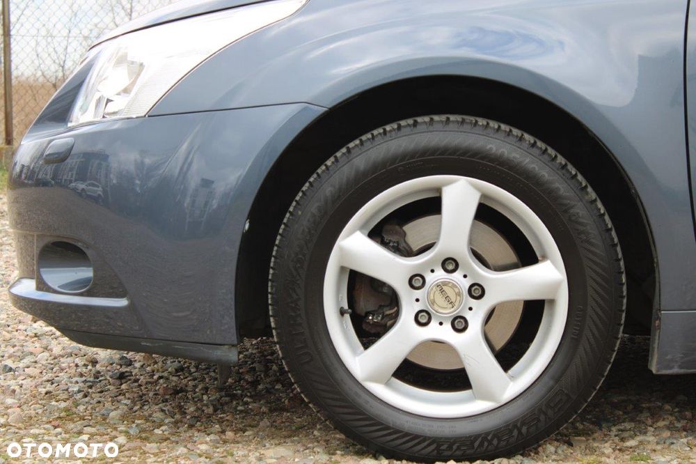 Toyota Avensis 1.6 Business Edition - 30