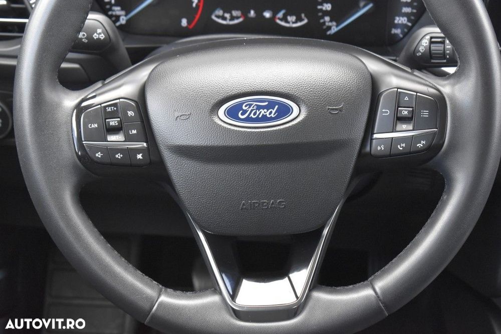 Ford Focus 1.0 EcoBoost 6MT MHEV Titanium - 16