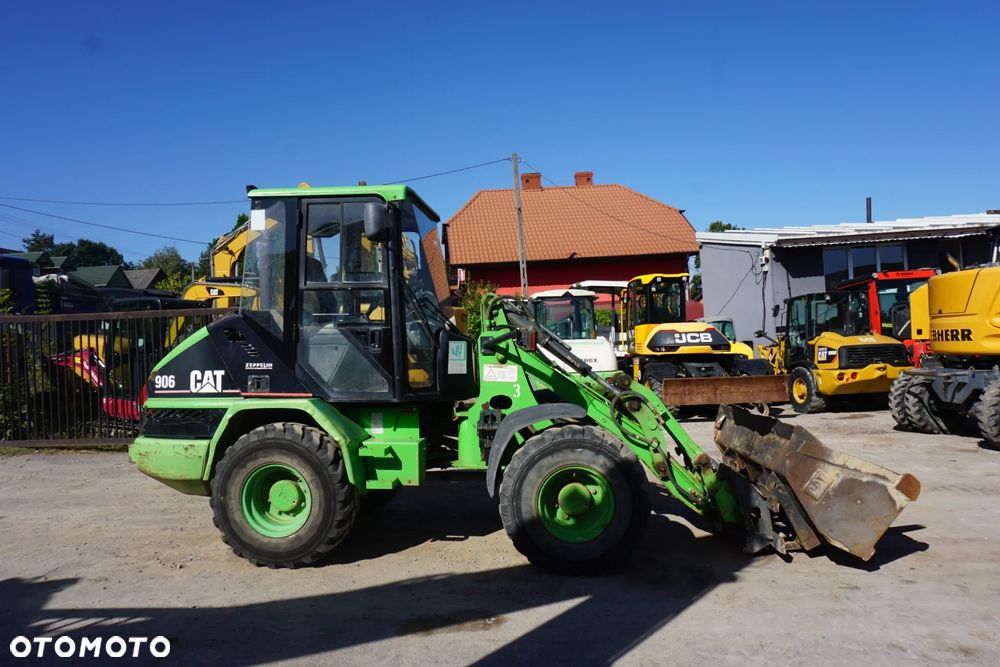 Caterpillar CAT 906 - 2