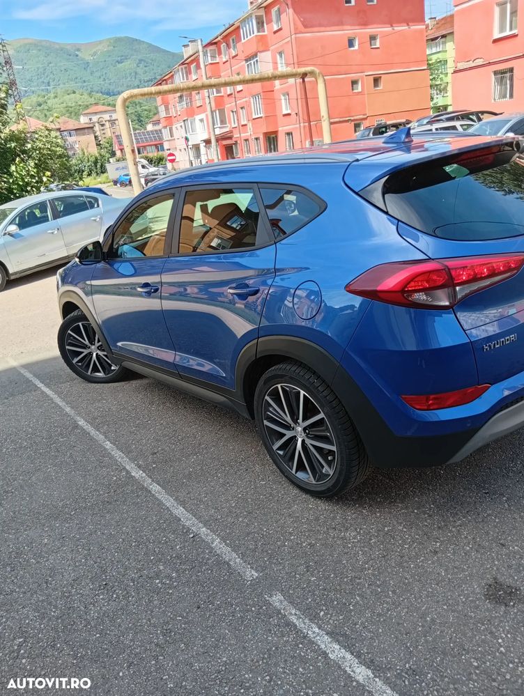 Hyundai Tucson blue 2.0 CRDi 4WD Aut. Premium - 6