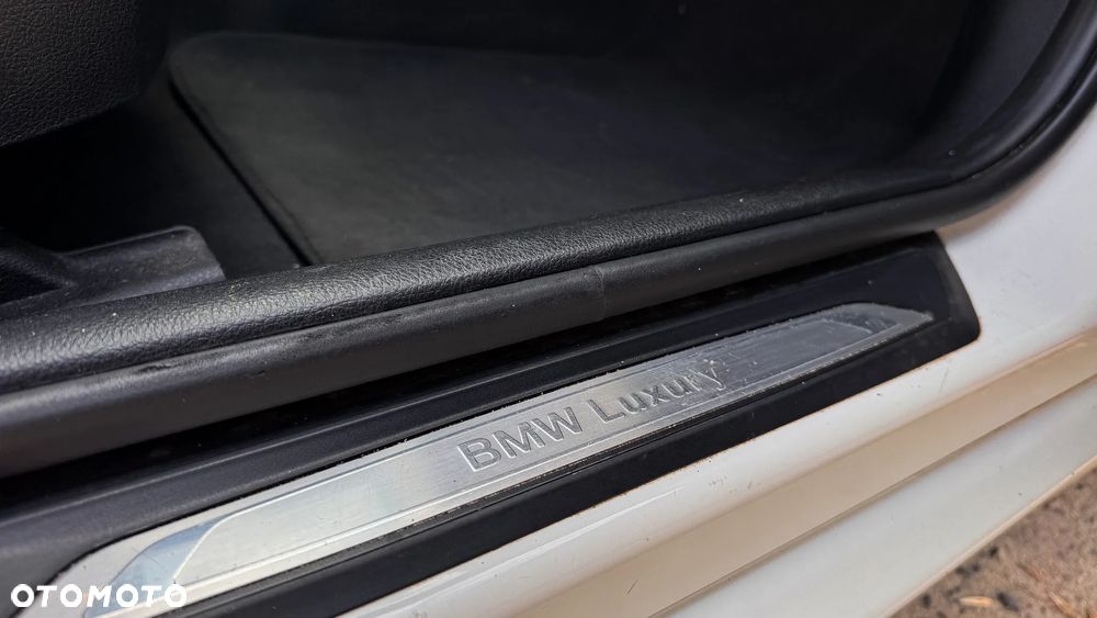 BMW Seria 3 328i Sport-Aut Luxury Line - 19