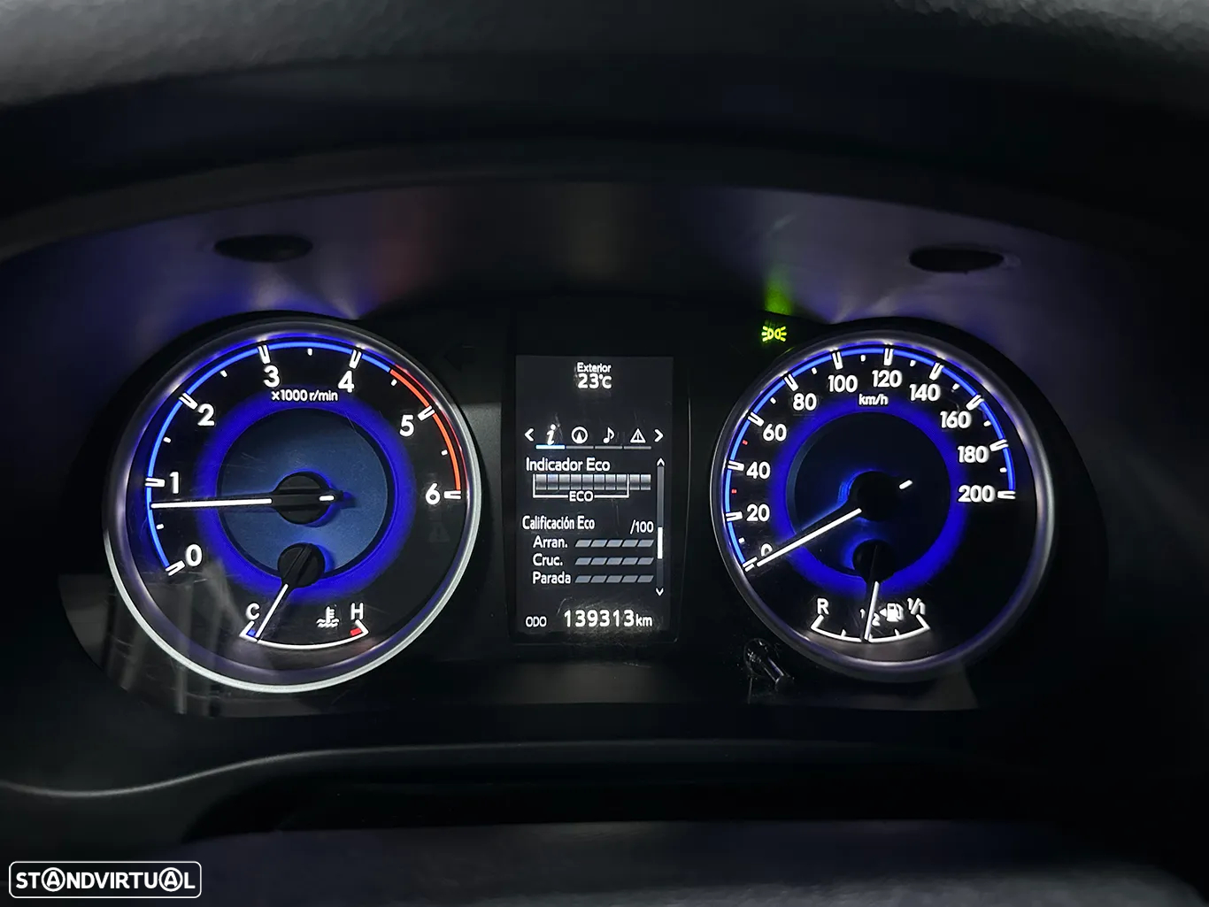 Toyota Hilux 2.4 D-4D 2WD CD Tracker - 25