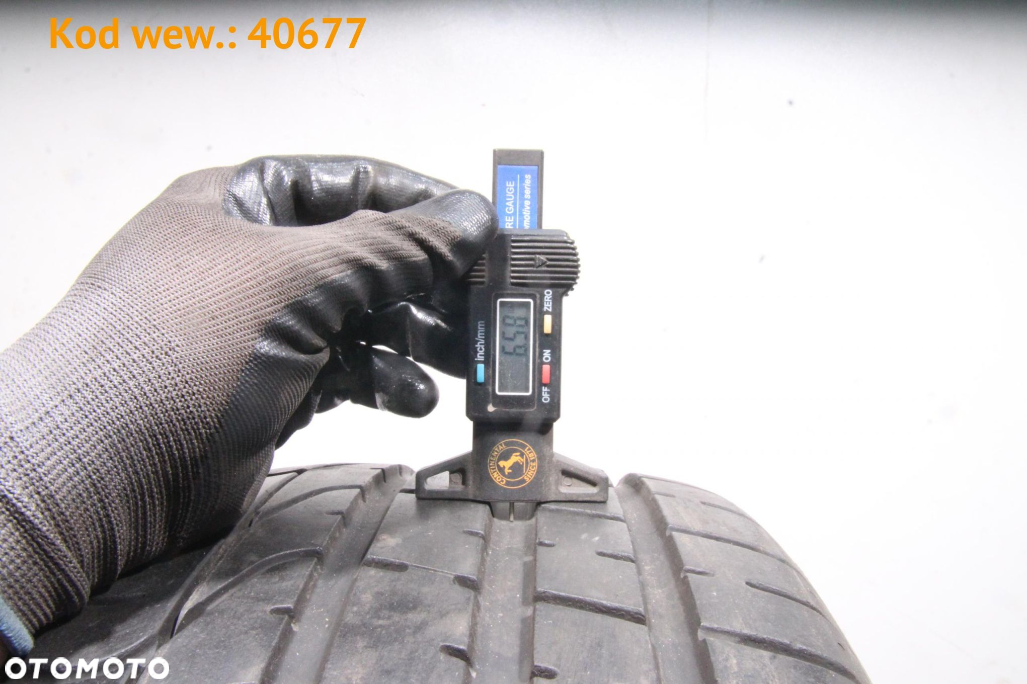 Pirelli P Zero - 235/40 R18 - 2