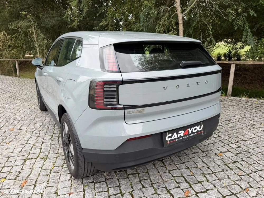Volvo EX30 69 kWh Single Motor Extended Range Core - 10