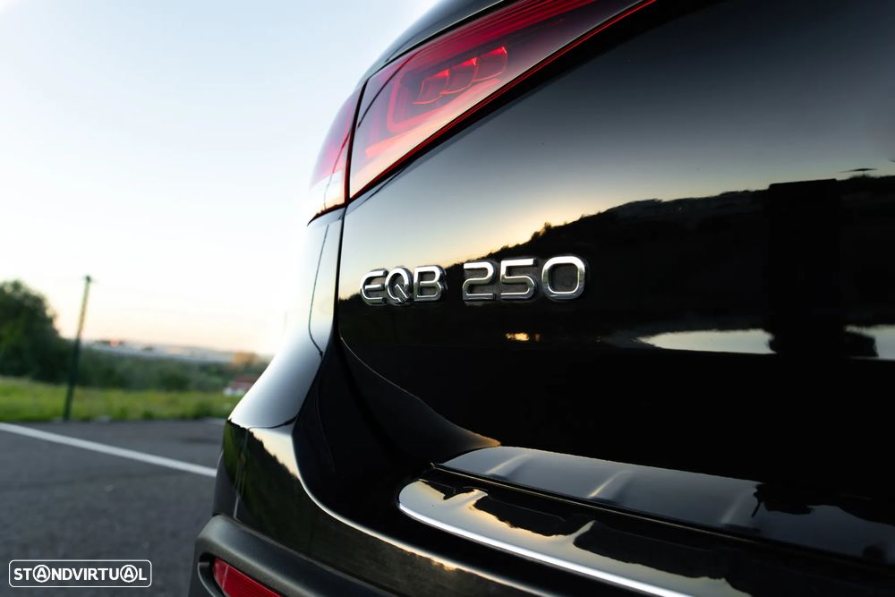 Mercedes-Benz EQB 250 AMG Line - 15