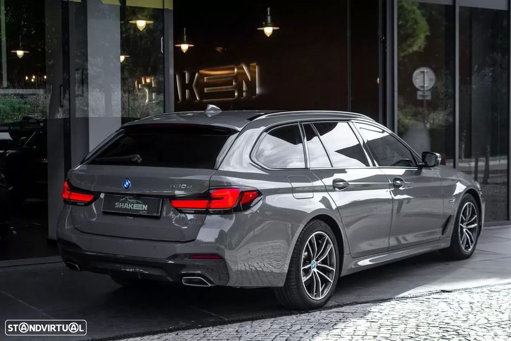 BMW 530 e Pack Desportivo M - 4