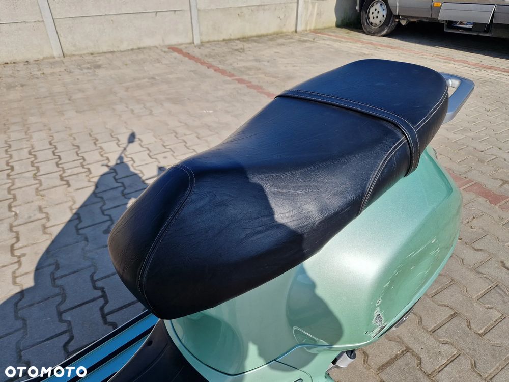 Piaggio Vespa - 17