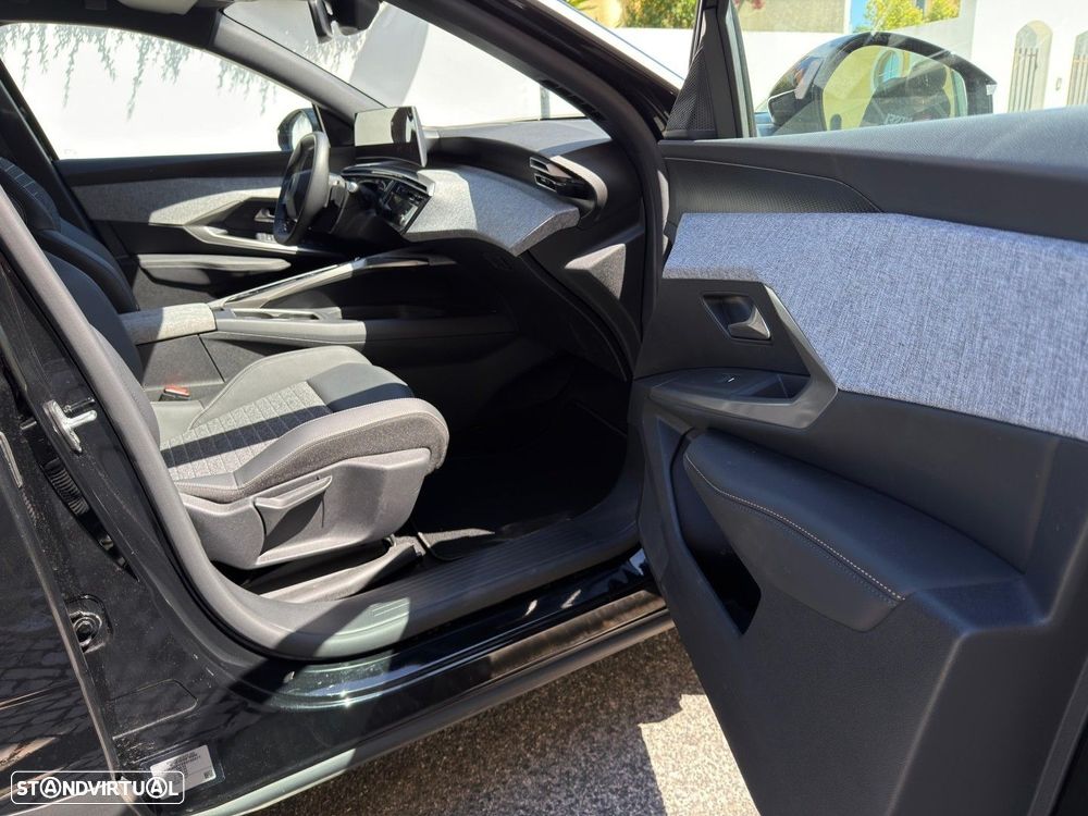 Peugeot 3008 1.2 Hybrid Allure e-DCS6 - 18
