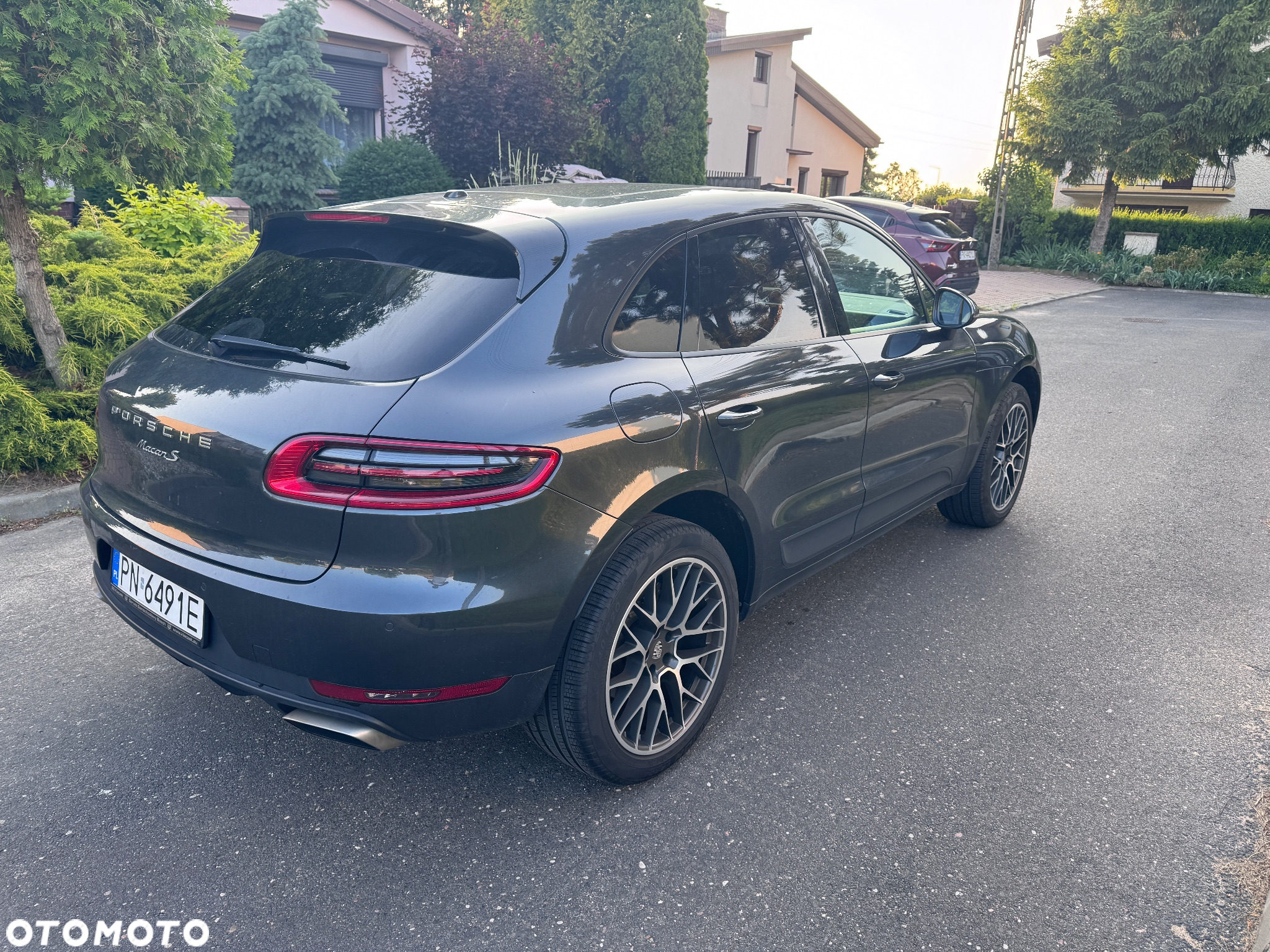 Porsche Macan Standard - 3