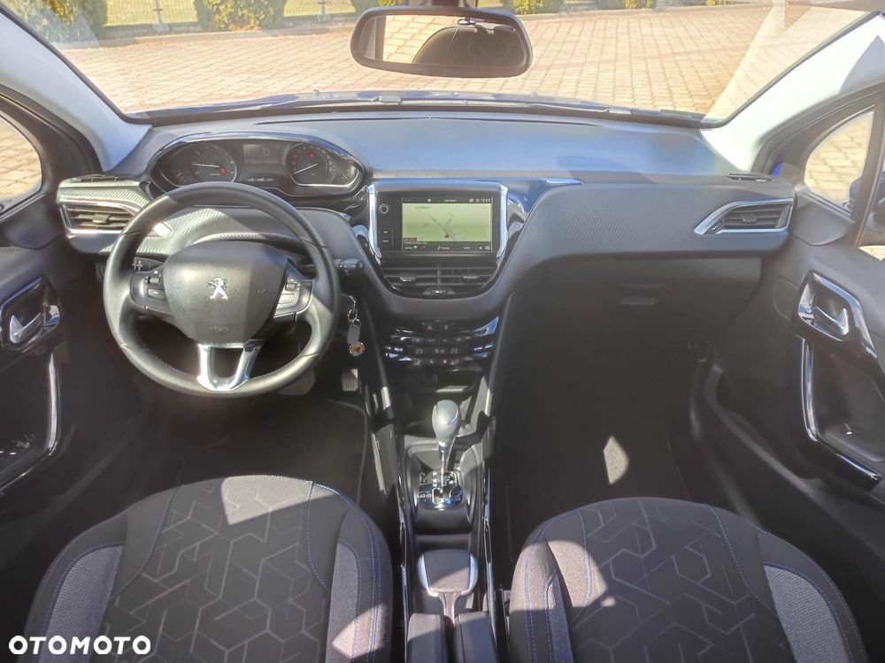 Peugeot 2008 PureTech 110 GPF Stop&Start EAT6 Signature - 10