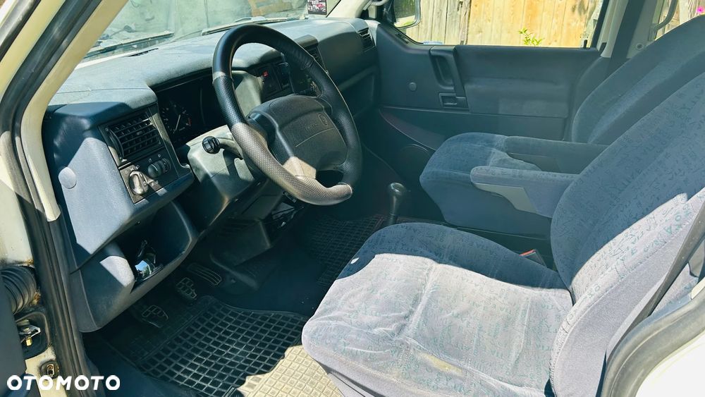 Volkswagen Multivan - 11