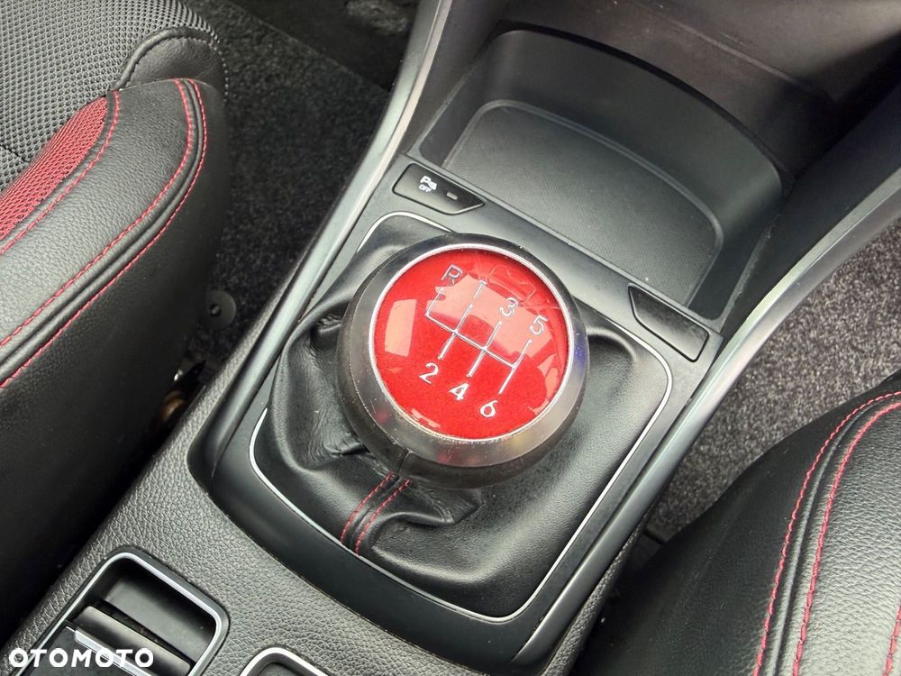 Hyundai i30 1.6 T GDI Turbo - 28