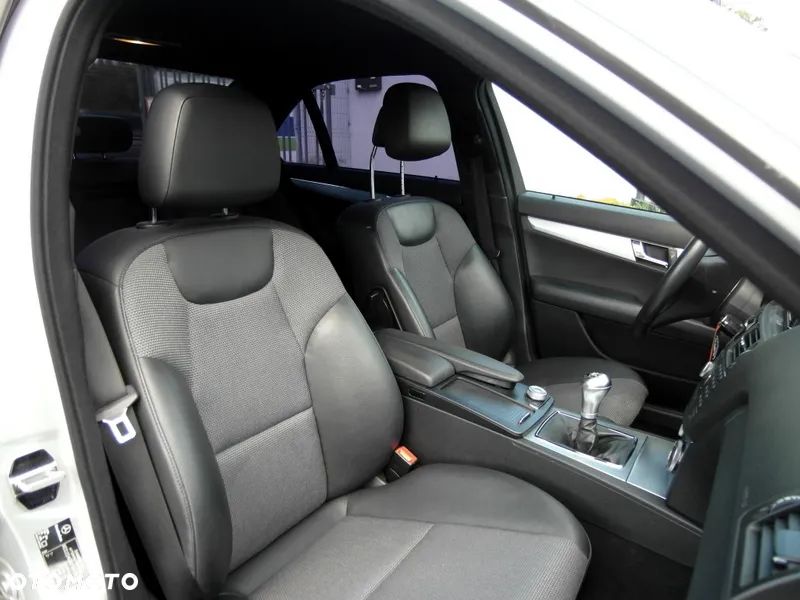 Mercedes-Benz Klasa C 200 Kompressor Avantgarde - 21