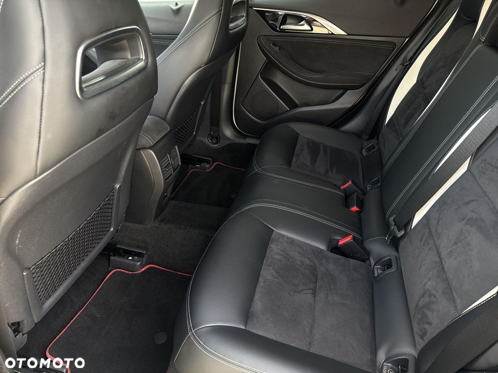 Infiniti Q30 2.0t Sport City Black AWD 7DCT - 12