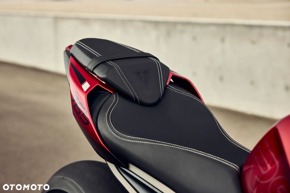 Triumph Street Triple - 24