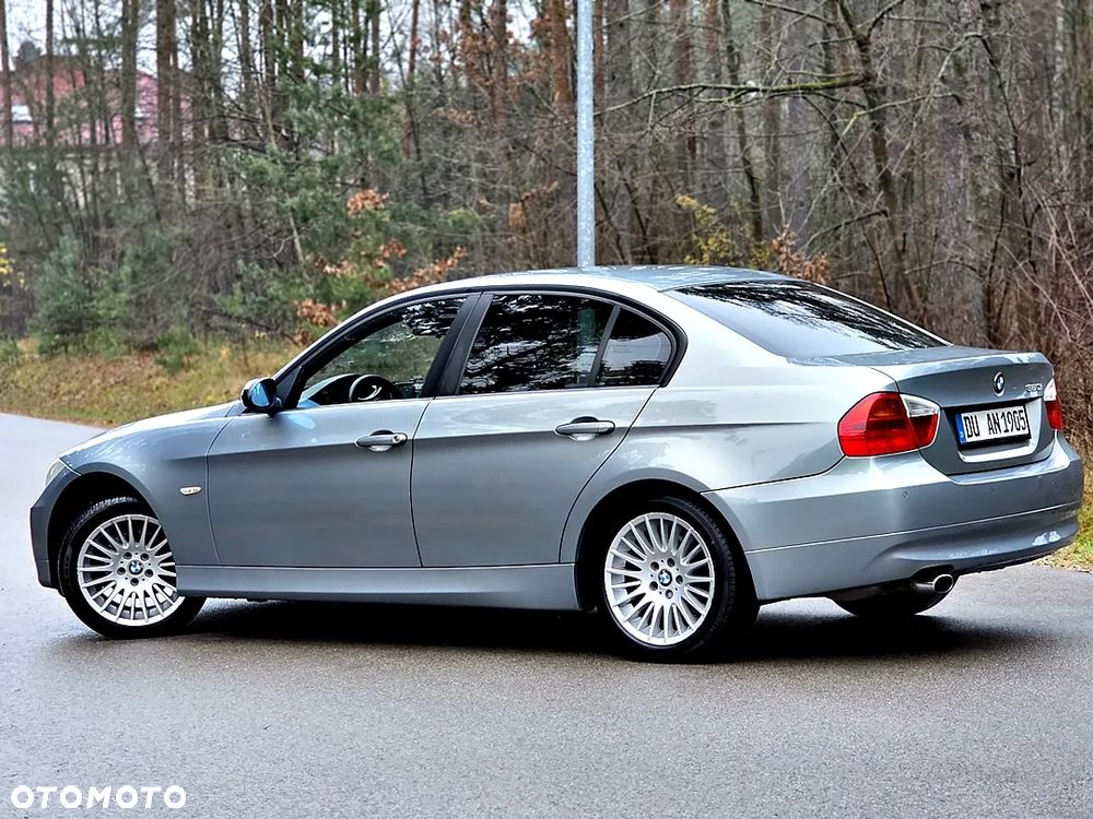 BMW Seria 3 320i - 17