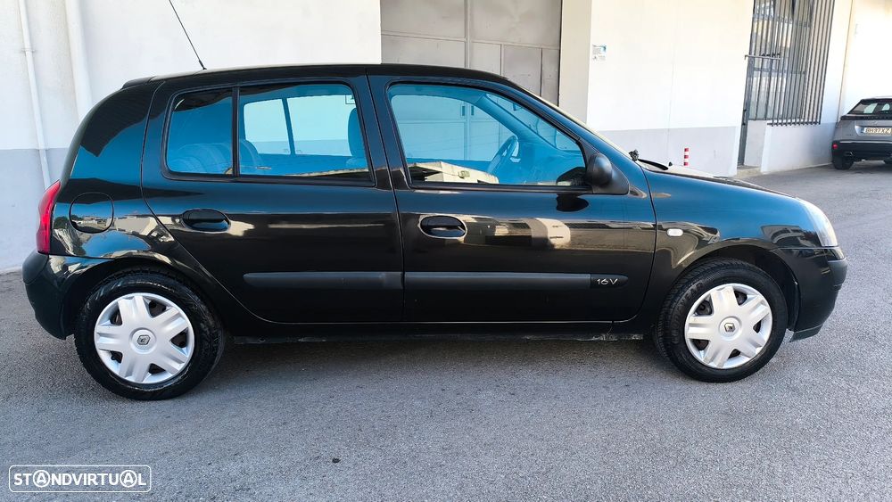 Renault Clio 1.2 16V Pack - 12