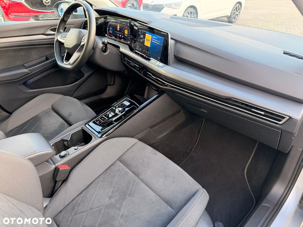 Volkswagen Golf Variant - 13