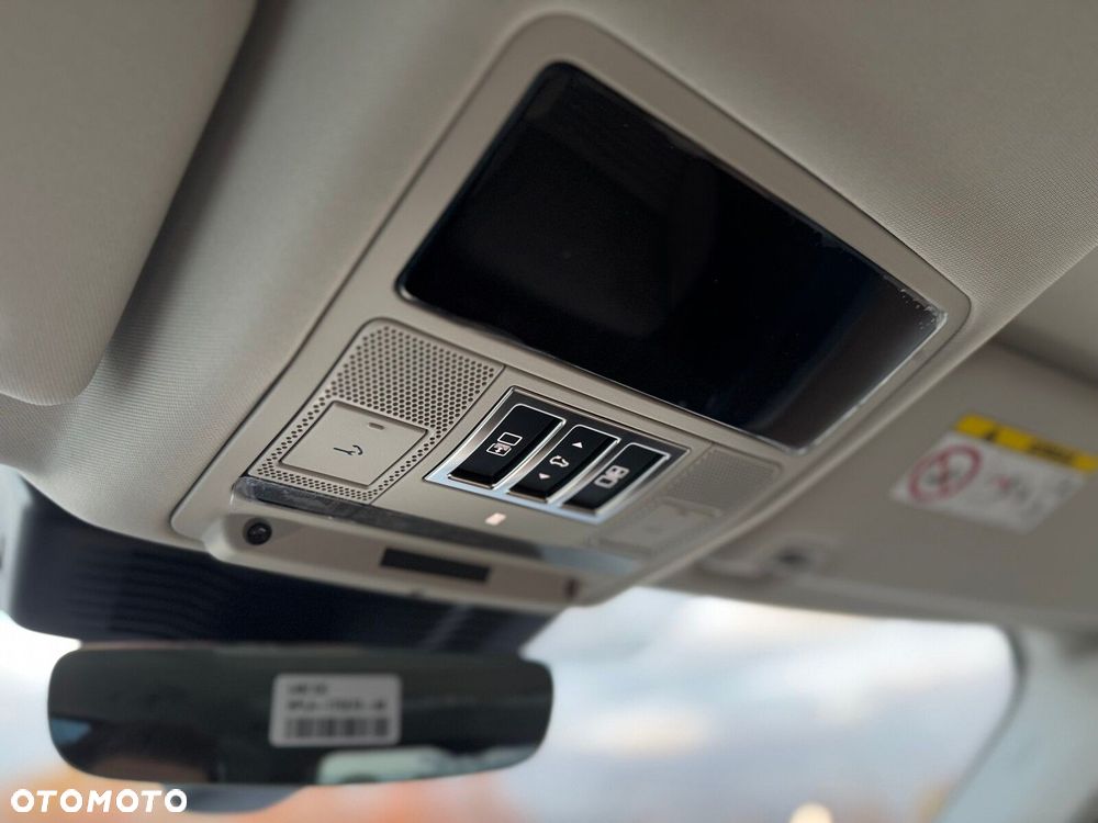 Land Rover Discovery - 12