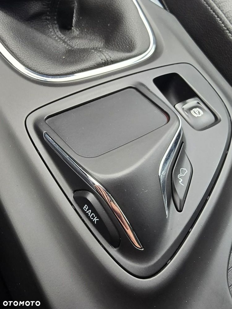 Opel Insignia - 27