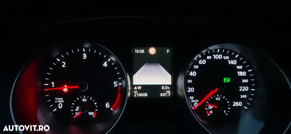 Volkswagen Passat 2.0 TDI DSG Comfortline - 8