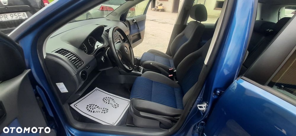 Volkswagen Polo - 35