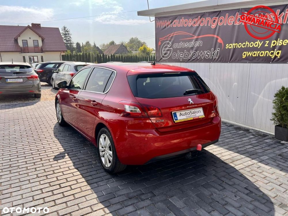 Peugeot 308 - 8