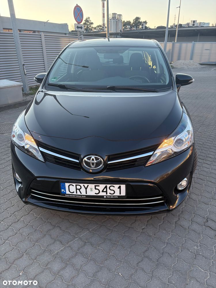 Toyota Verso 2.0 D-4D 5-Sitzer Executive - 2