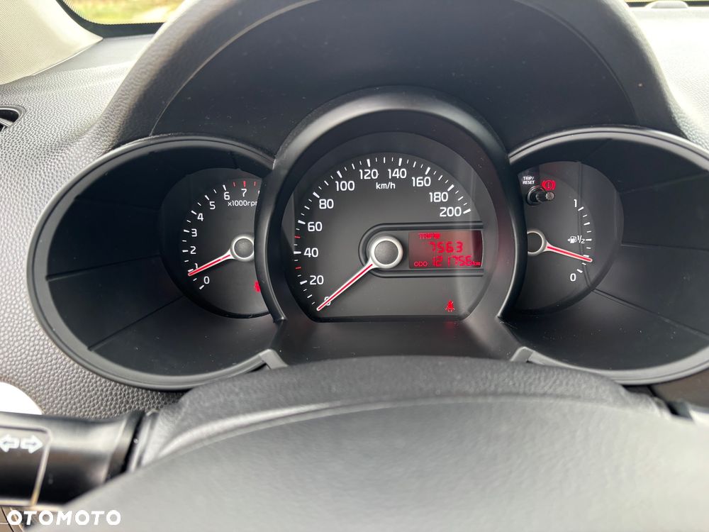 Kia Picanto - 17