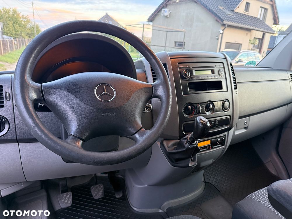 Mercedes-Benz Sprinter - 8