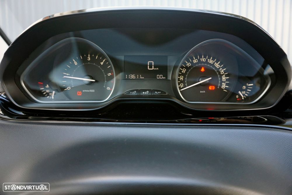 Peugeot 208 1.5 BlueHDi Signature - 10