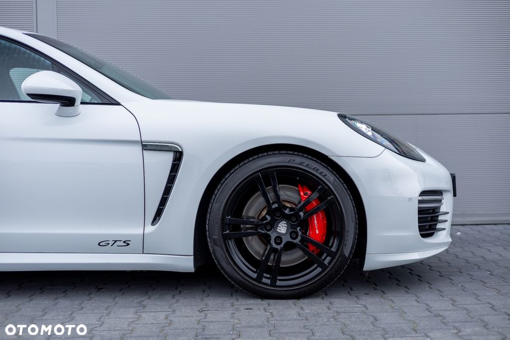 Porsche Panamera GTS PDK - 9