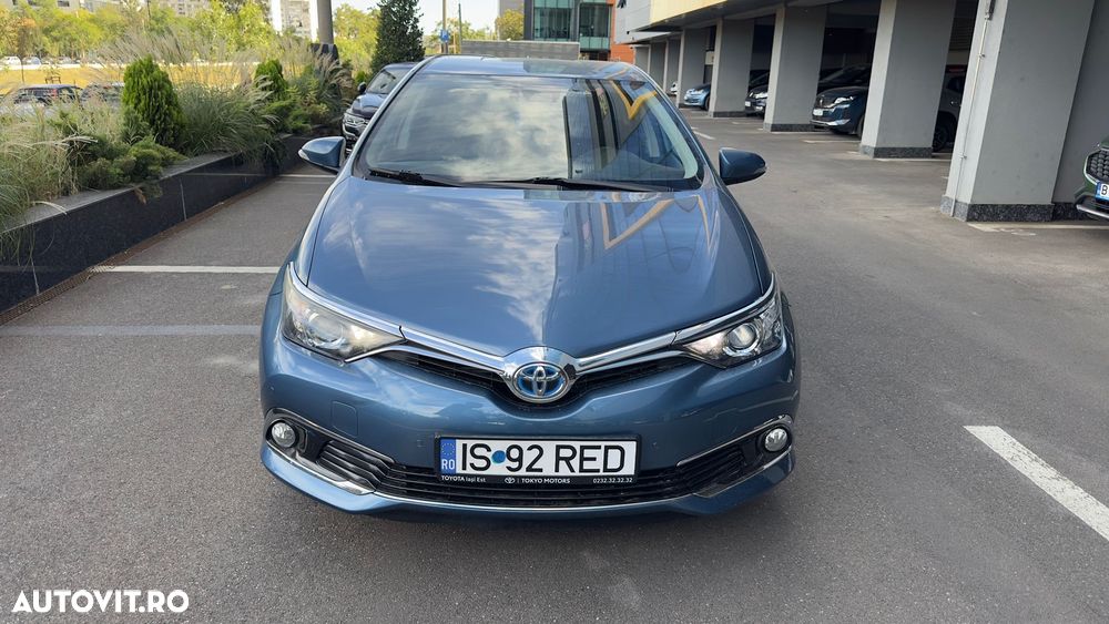 Toyota Auris - 1