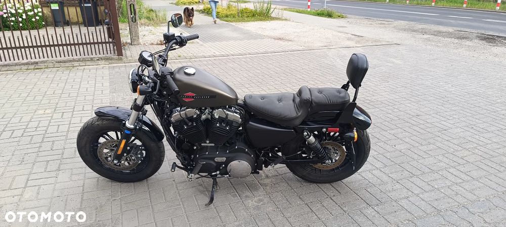 Harley-Davidson Sportster Forty-Eight - 2