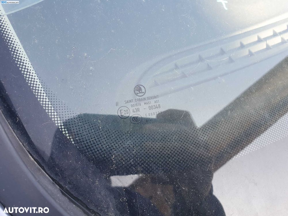 Parbriz Geam Sticla cu Senzori Ploaie Lumini Skoda Superb 2 2008 - 2015 [K8930] - 2