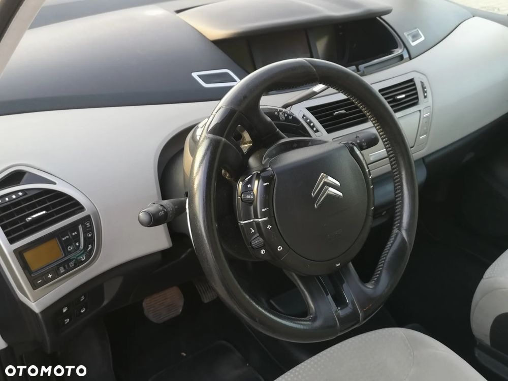 Citroën C4 Picasso 2.0 HDi FAP Exclusive - 19