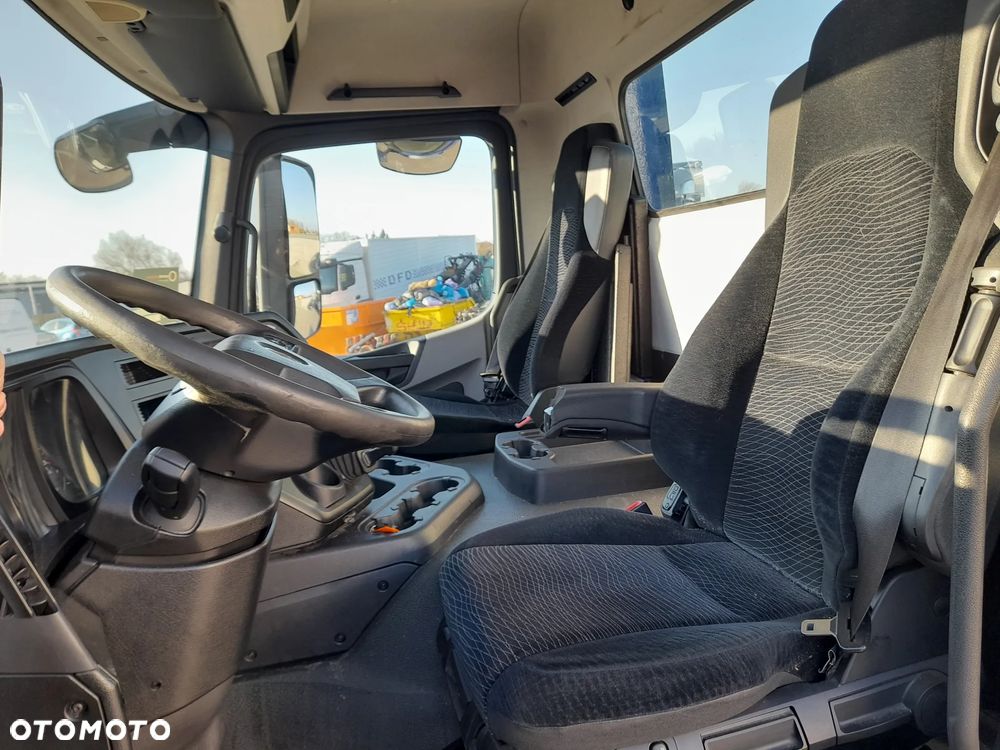 Kabina Mercedes Arocs Actros MP4 ClassicSpace S - 8