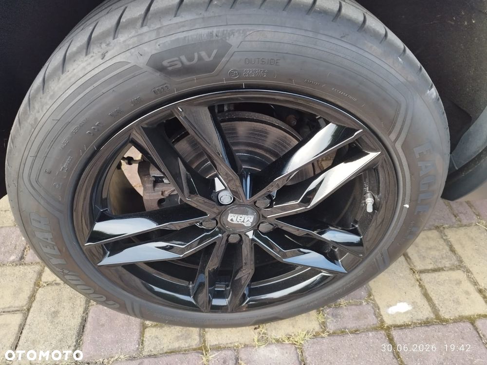 Land Rover Discovery Sport 2.0 Si4 HSE Luxury - 36