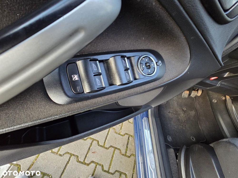 Ford S-Max 2.2 TDCi DPF Titanium - 14