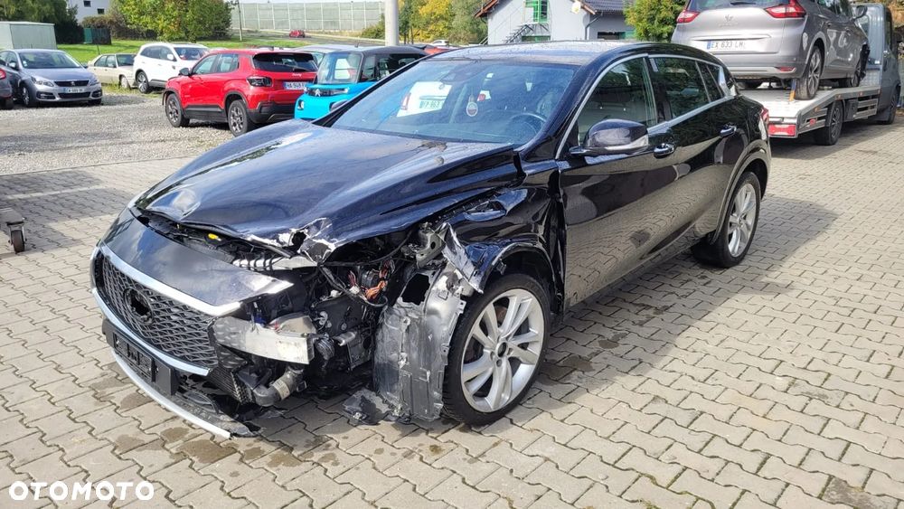 Infiniti Q30 2.2d DCT AWD Premium - 4