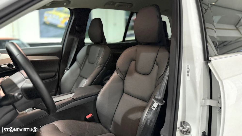 Volvo XC 90 T8 AWD Core - 17