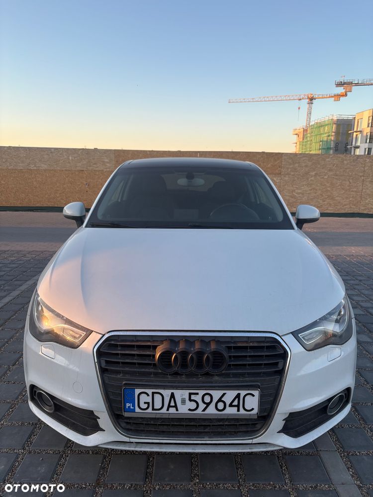 Audi A1 3-drzwiowe 1.6 TDI Ambition S tronic - 1