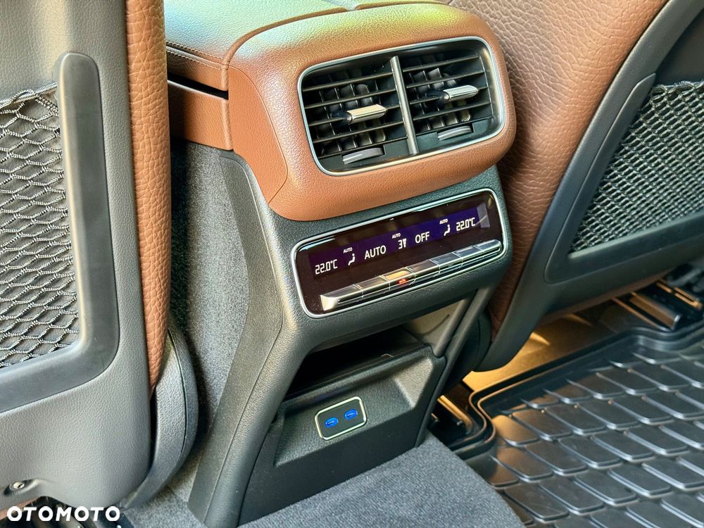 Mercedes-Benz GLE - 21