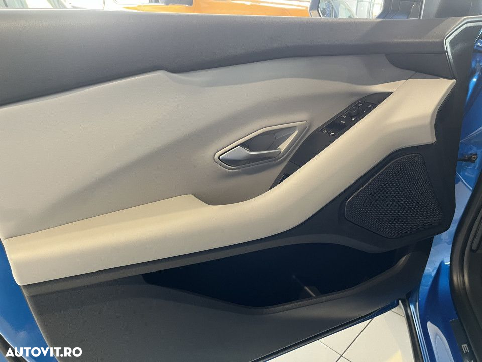 Ford Explorer - 22