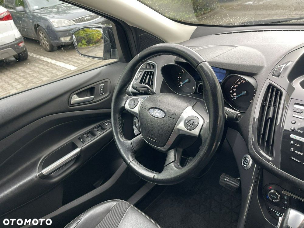 Ford Kuga - 25