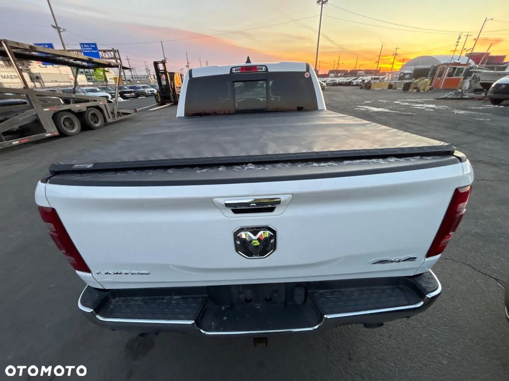 RAM 1500 Crew Cab Shortbed Limited - 4