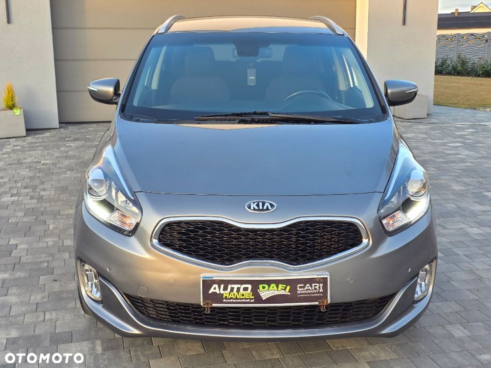 Kia Carens - 40