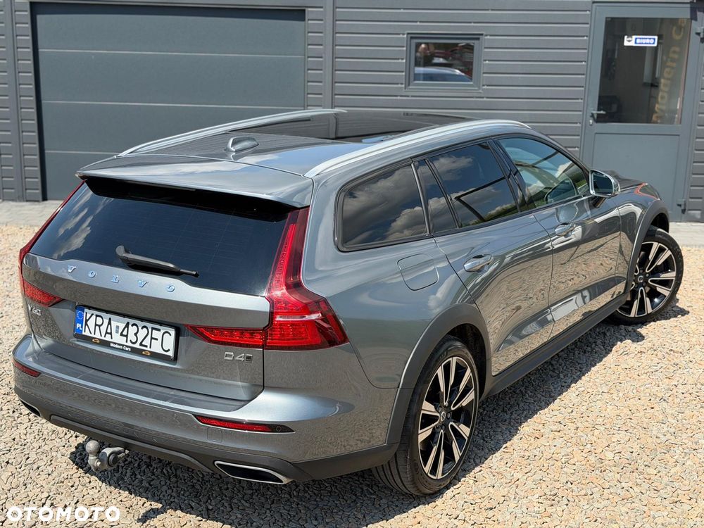 Volvo V60 Cross Country D4 AWD Geartronic Pro - 12