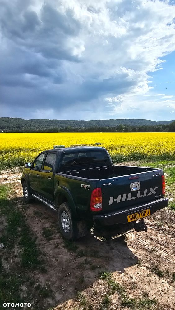 Toyota Hilux 4x4 Double Cab - 1