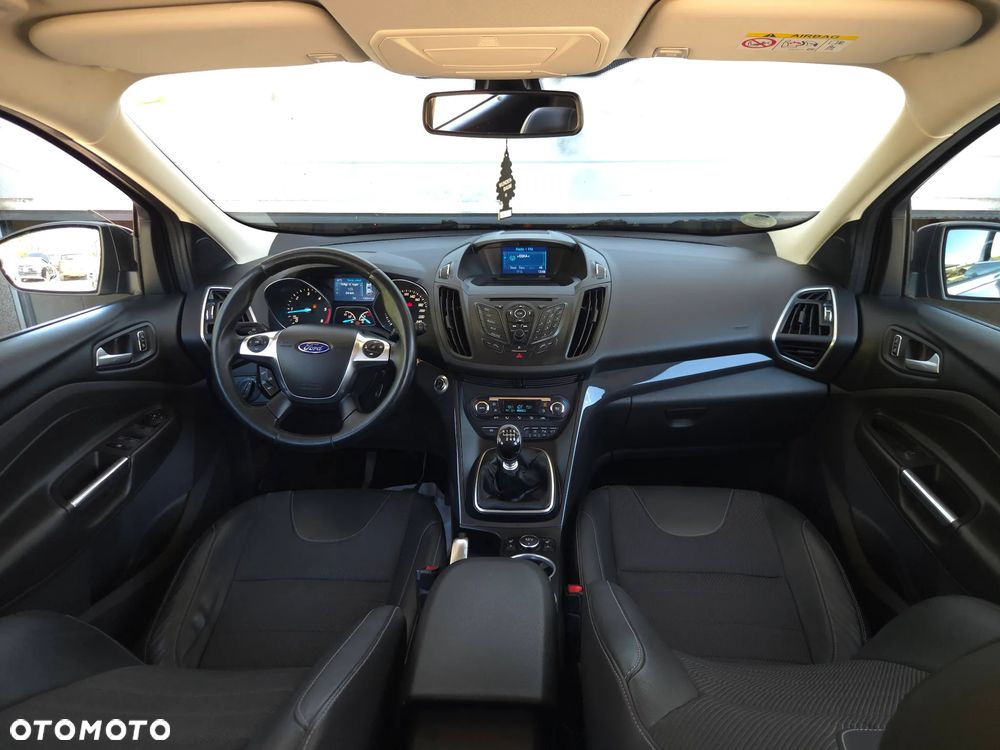 Ford Kuga 2.0 TDCi 4x4 Titanium - 33